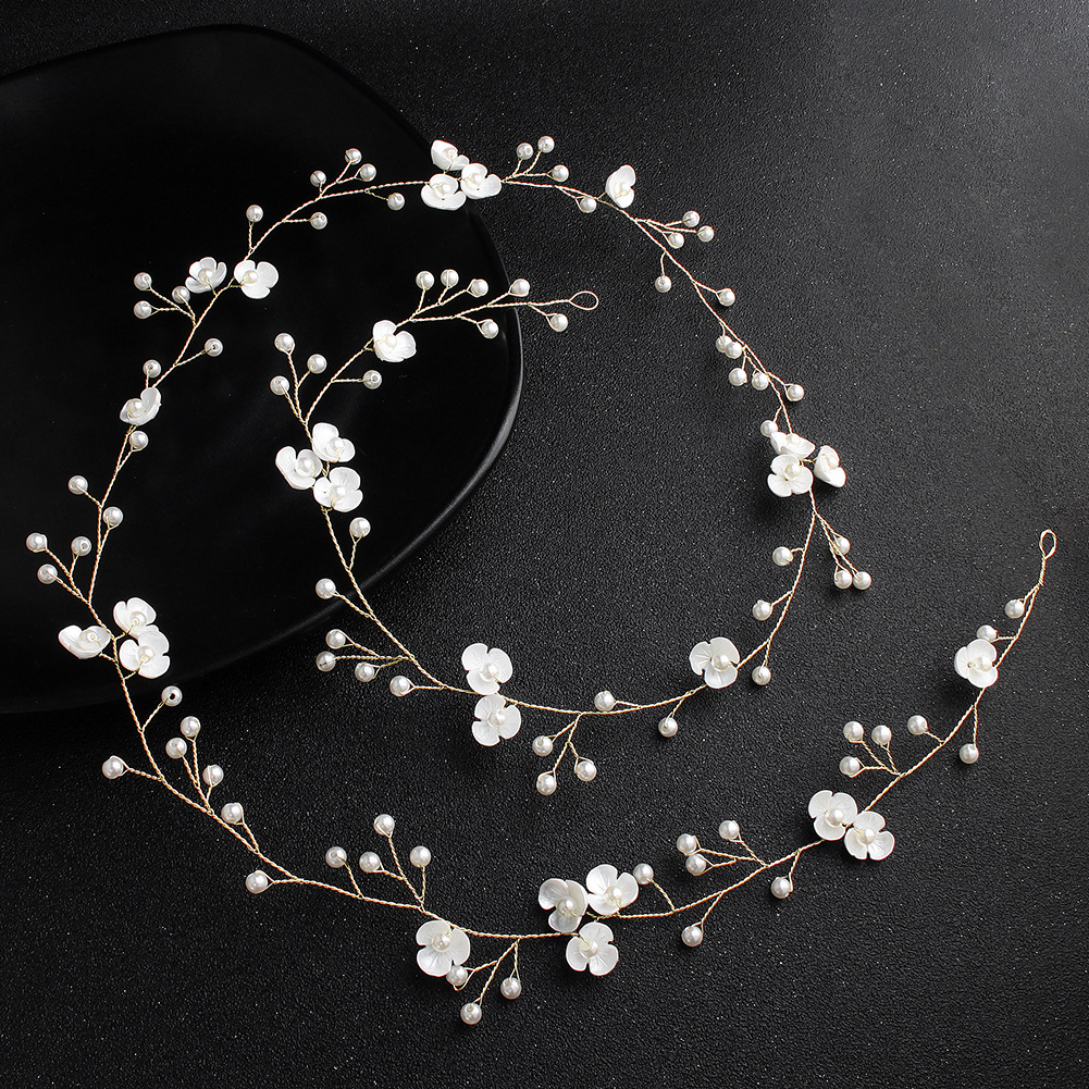 fashionable copper universal bracelet with zircon