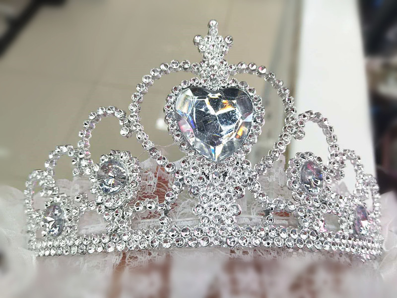 Corona de plástico para niños, accesorios de disfraz y joyería infantil image 15