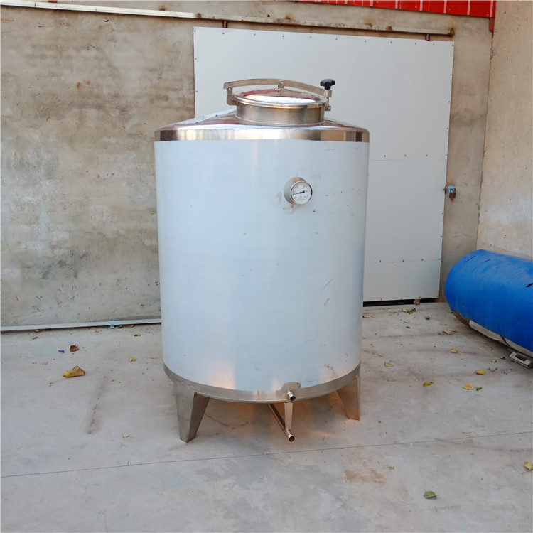 厂家供应不锈钢白钢罐储存设备 白酒散酒密封罐 家用无菌储油罐
