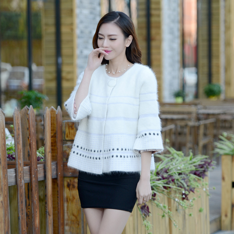 2018 new pattern knitting Cardigan Three Quarter Sleeve Gold money button coat pagoda sleeve