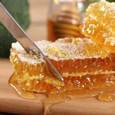 Hive honey Changbai Tilia Honey comb honey Northeast linden tree honey 500 gram A generation of fat