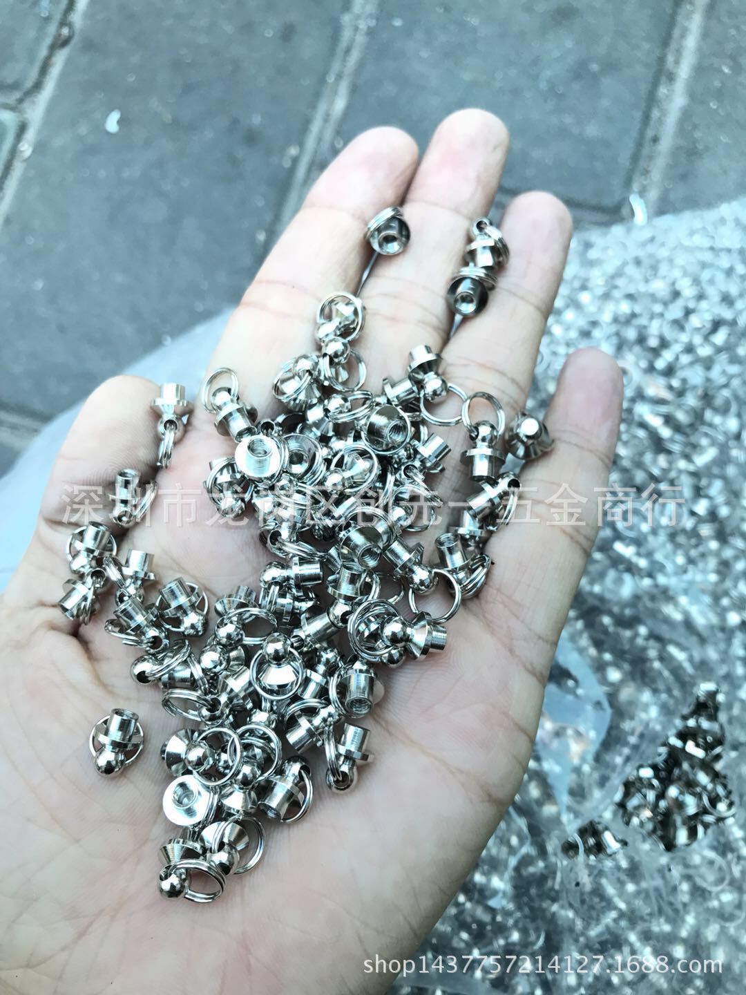 香水瓶盖和尚头G