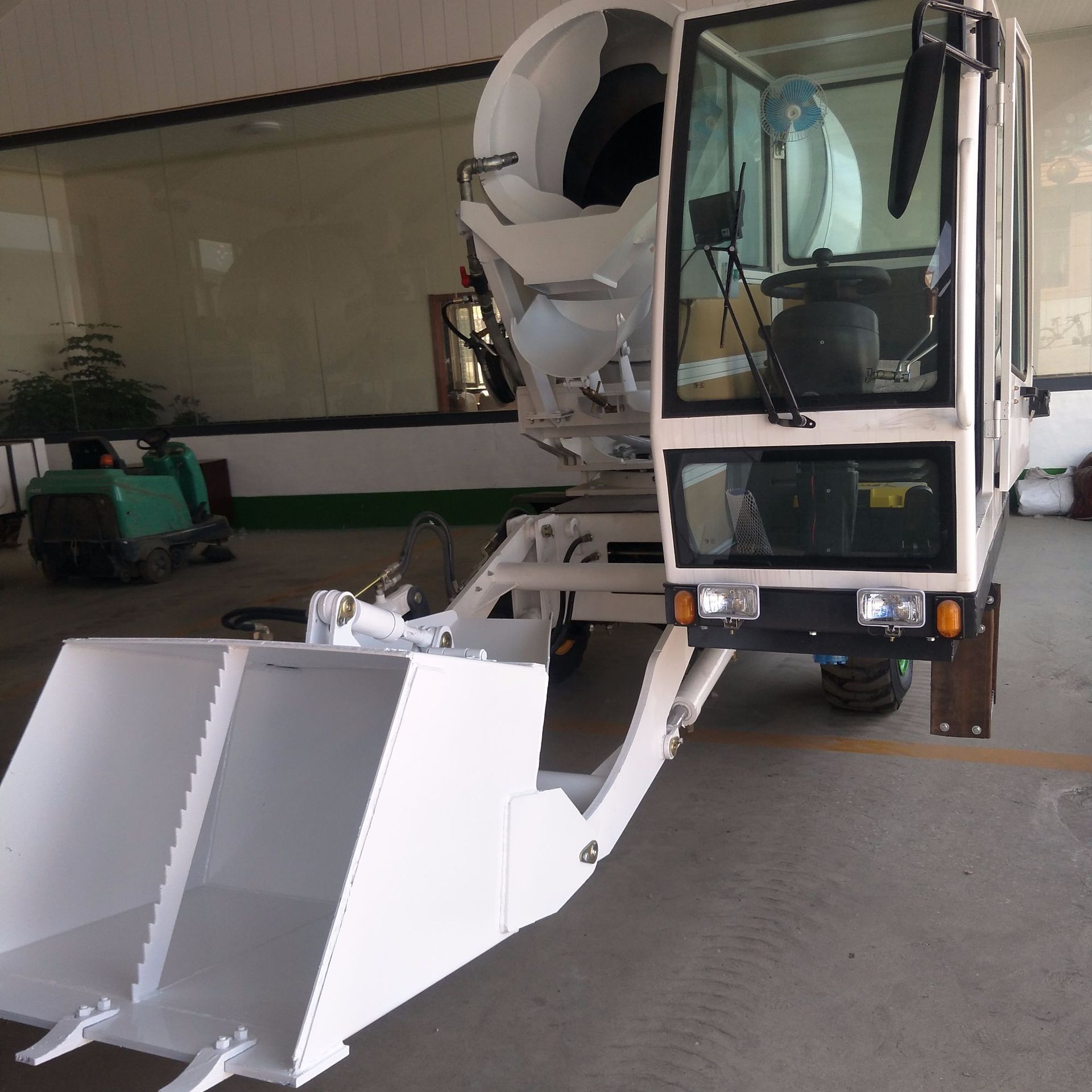 自上料搅拌车 混凝土搅拌车 小型混凝土装卸搅拌车 自装料搅拌车