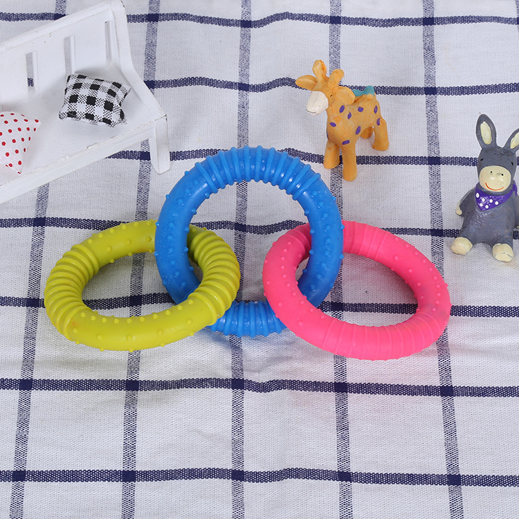 Pet Toy Dog molar de goma de juguete perro de entrenamiento perro lanzando TPR Limpieza de dientes resistente a los mordiscos suministros para Mascotas Fábrica al por mayor