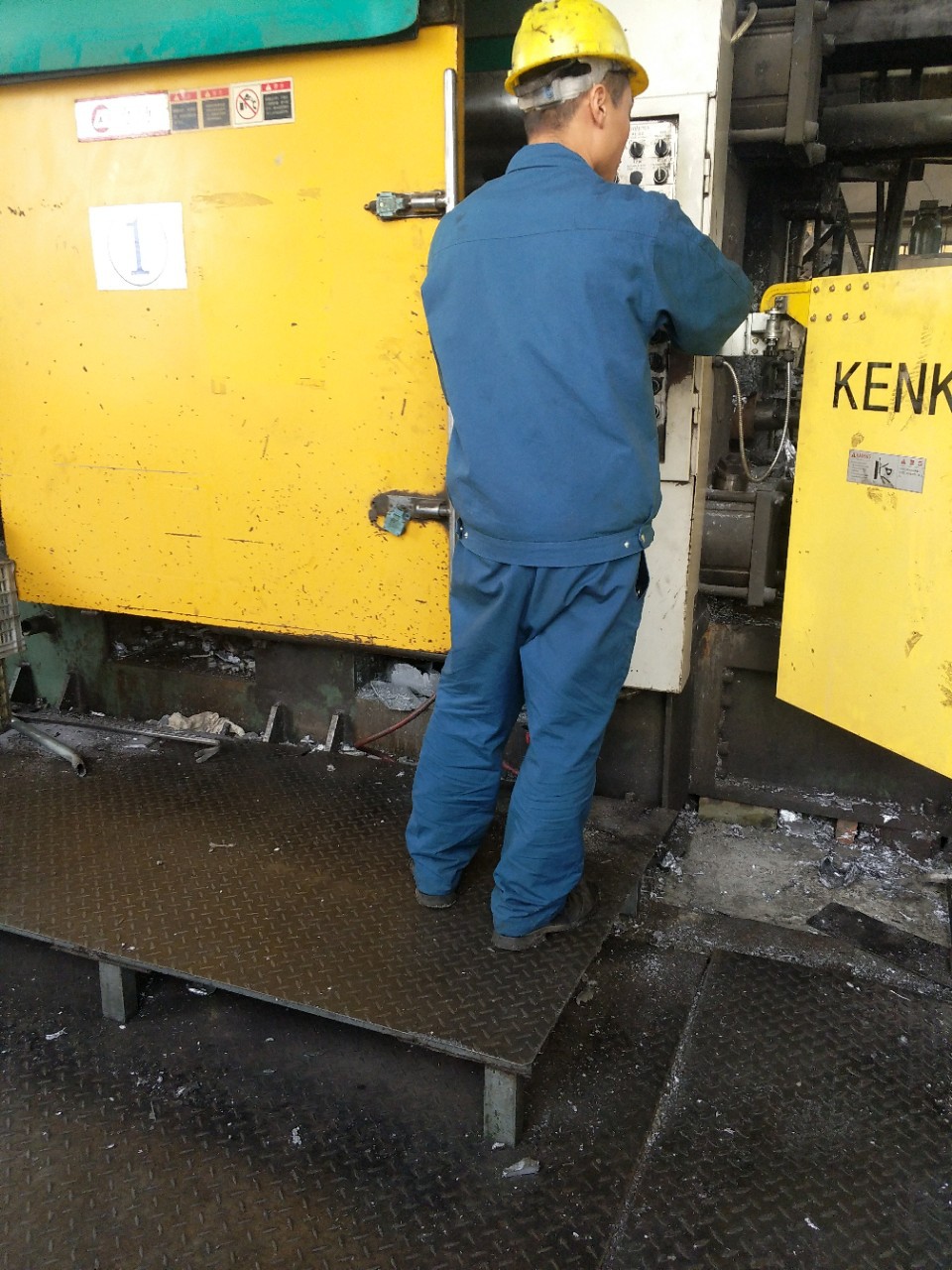 铝型材机械建筑工业配件 铝合金压铸  壳体 法兰井盖 翻砂件