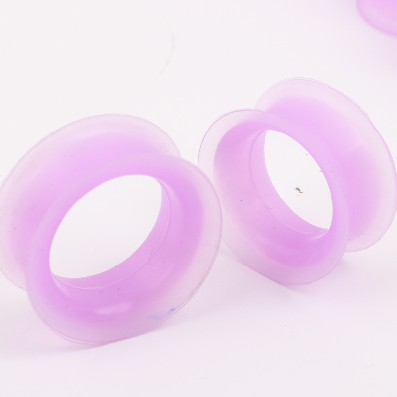 Pointed titanium steel lip stud product view