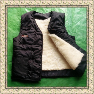 厂家供应绵羊皮皮毛一体保暖羊毛马甲羊毛坎肩批发|ru