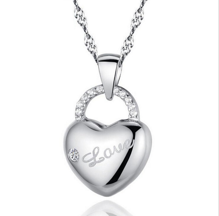 Européen Et Américain Doux Coeur Collier De Mode Ornement En Gros Lettrage Amour Collier display picture 5