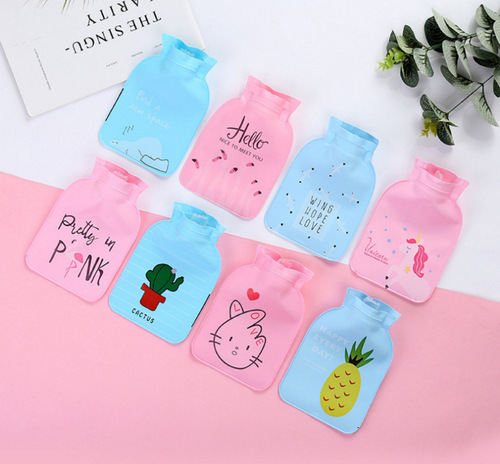 Manufacturer Korean version of small fresh water-filled hot water bottle for children and students hand warmer cartoon mini hand warmer bag