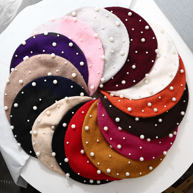 Women's Basic Retro Sweet Solid Color Pearl Eaveless Beret Hat display picture 1