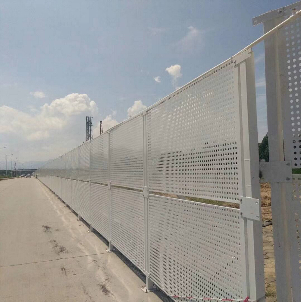 汕尾抗风大围挡 金属安全隔离防护冲孔型施工洞洞板护栏网