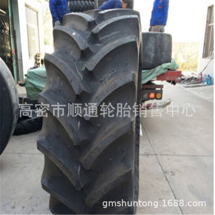 联合收割机轮胎710/70R38/42约翰迪尔凯斯拖拉机轮胎520/85R38 42