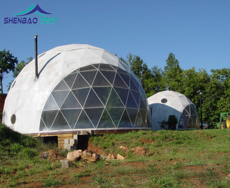 寒冷地域冬季抗风雪户外圆形篷房 装壁炉烟冲排气酒店帐篷