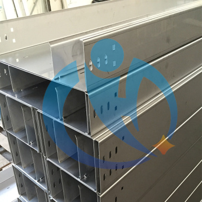 不鏽鋼橋架，江蘇不鏽鋼橋架廠家生産不鏽鋼電纜線槽