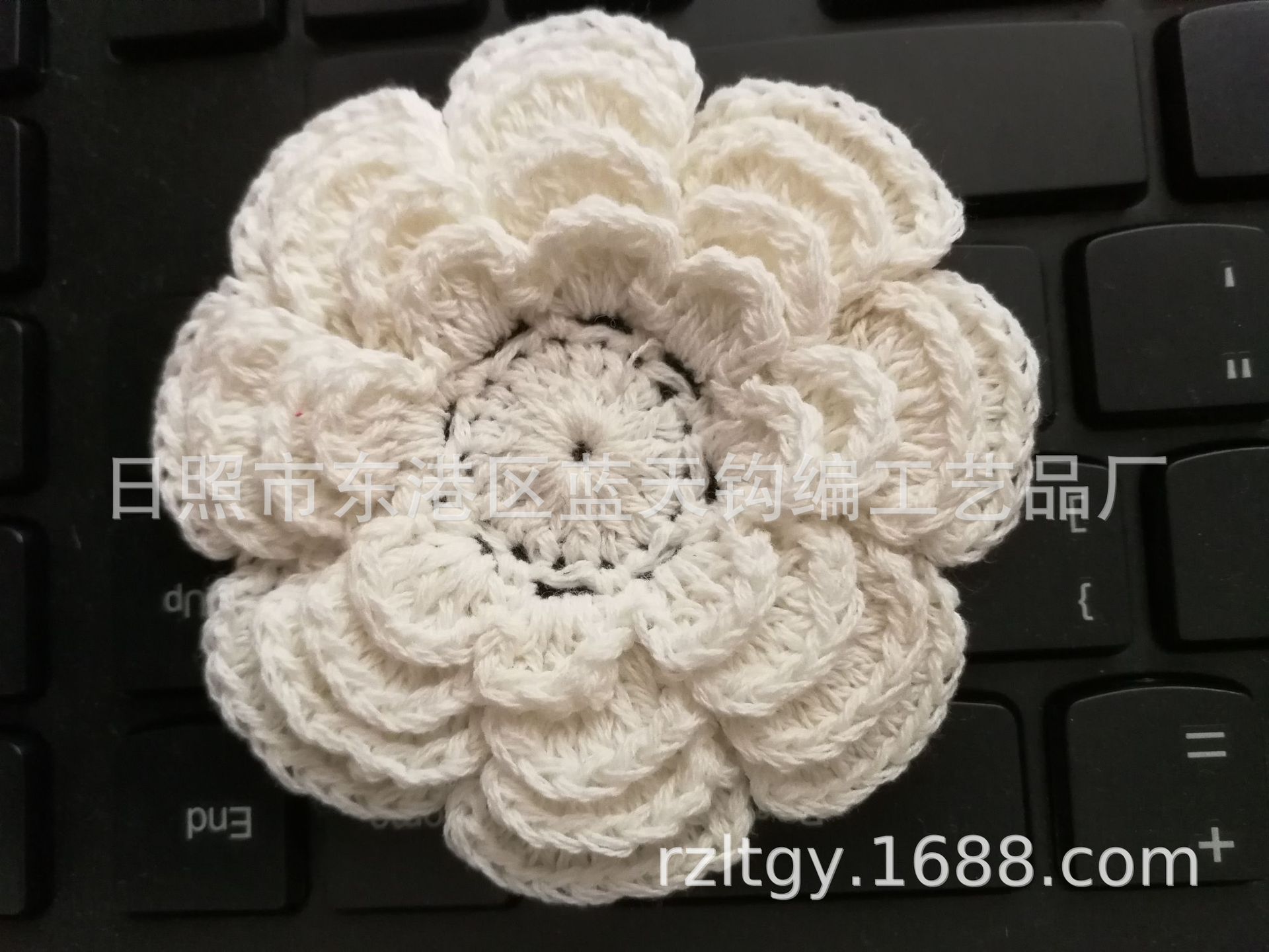 供应毛线手工花手钩，手工钩针毛线花朵，手钩毛线花边面料