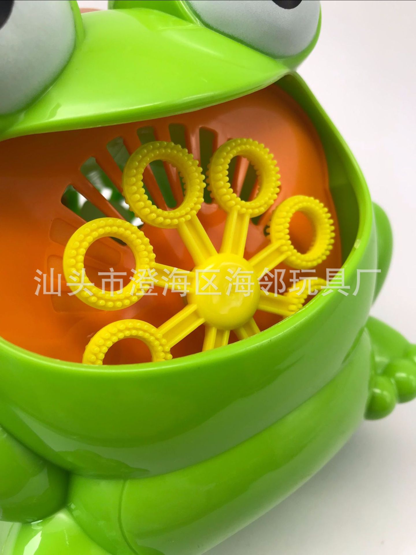 跨境电商青蛙泡泡机定制链接电动吹泡泡器