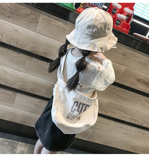 Mùa thu 2018 in chữ hai màu trẻ em vải retro retro Túi xách nữ phiên bản Hàn Quốc của túi xách mini vai trẻ em giản dị Túi messenger cho trẻ em