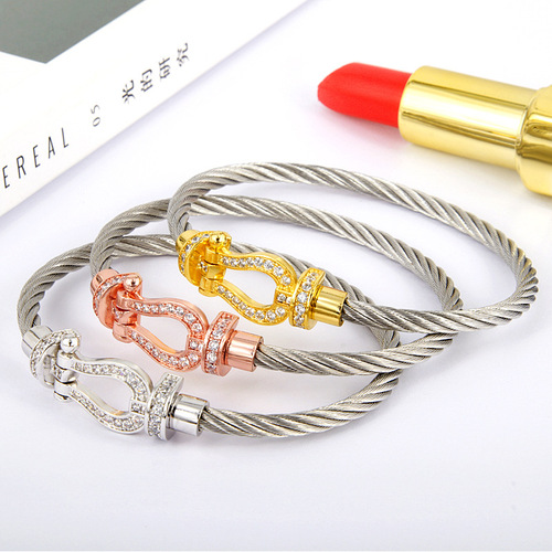 Trend bracelet titanium steel wire rope magnetic buckle horseshoe inlaid brick bracelet U-shaped head micro-inlaid bracelet price