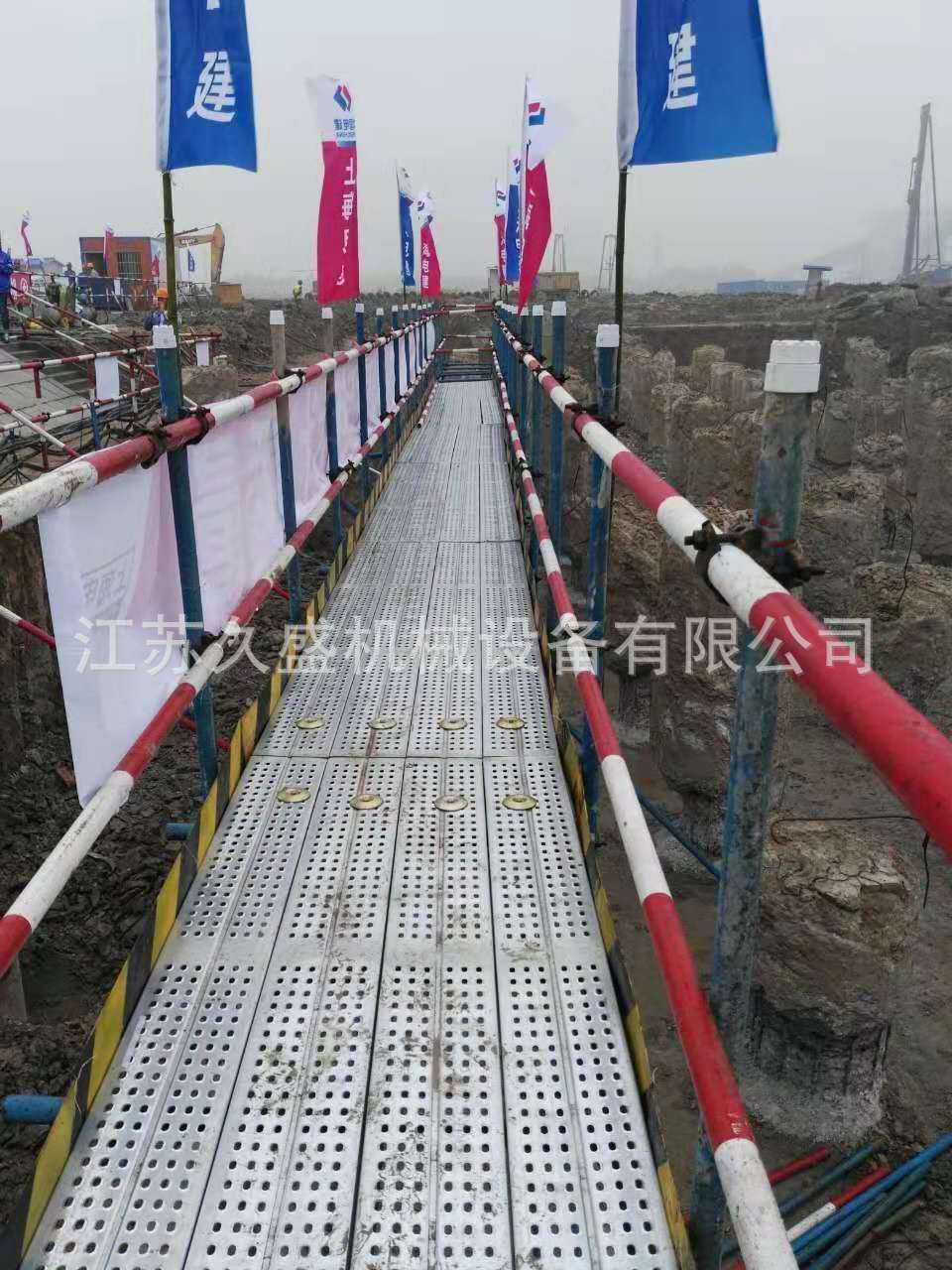 厂家直销供应钢跳板 建筑钢跳板钢制脚手板镀锌钢跳板钢架板