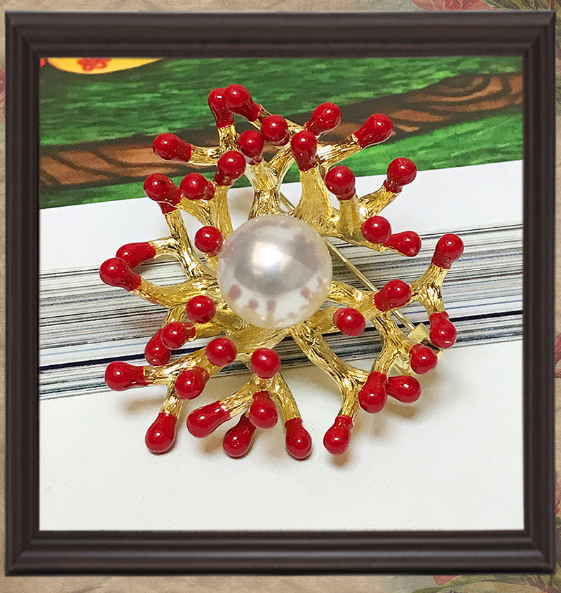 Spille per alberi a foglia rossa, spille a conchiglia, perle in lega, strass, accessori di abbigliamento alla moda_voghion.com