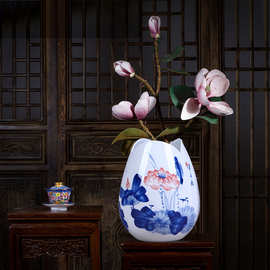 新款 陶瓷手绘青花瓷迷你花瓶花插客厅家居现代古典工艺品摆件