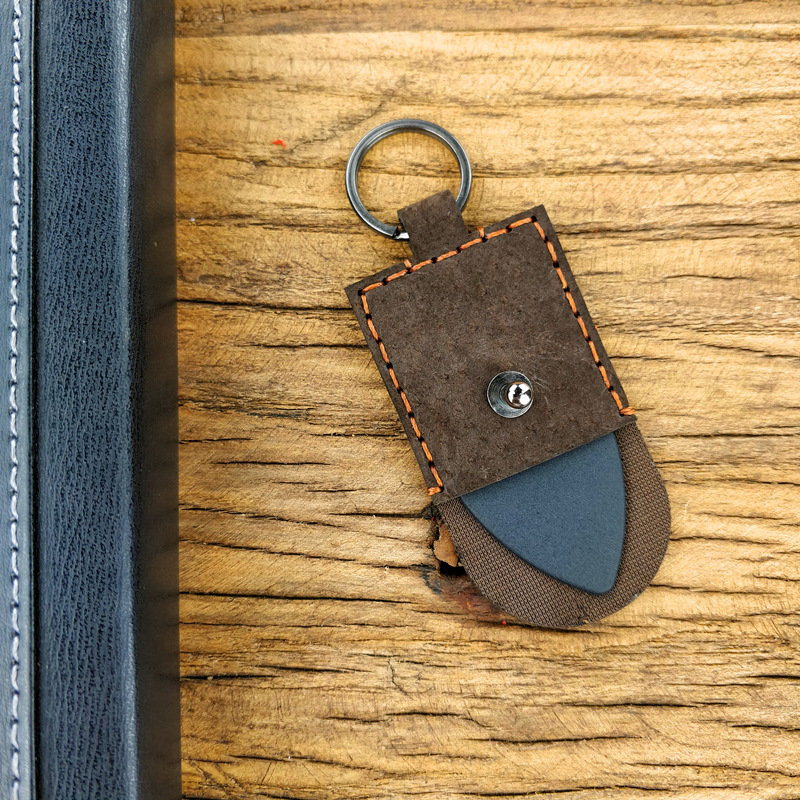 Guitar picks Pure handwork make genuine leather Paddles personality customized logo Key buckle Paddles