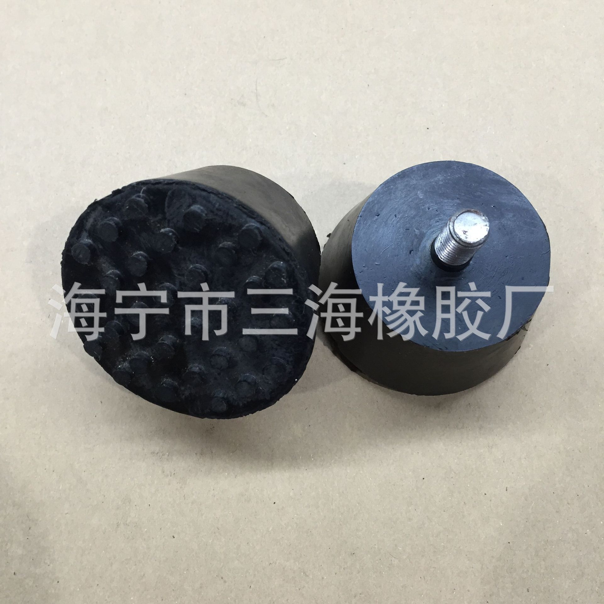 定制金属橡胶件 黑色橡胶金属包件 沙发用脚垫