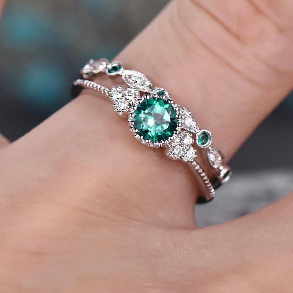 Zubehör Einfache Mode Grün Zirkon Damen Legierung Saphir Ring display picture 4