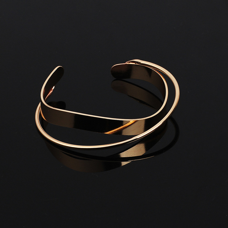 Best Seller in Europe and America Popular Ornament Open Geometric Variation Irregular Bracelet Women