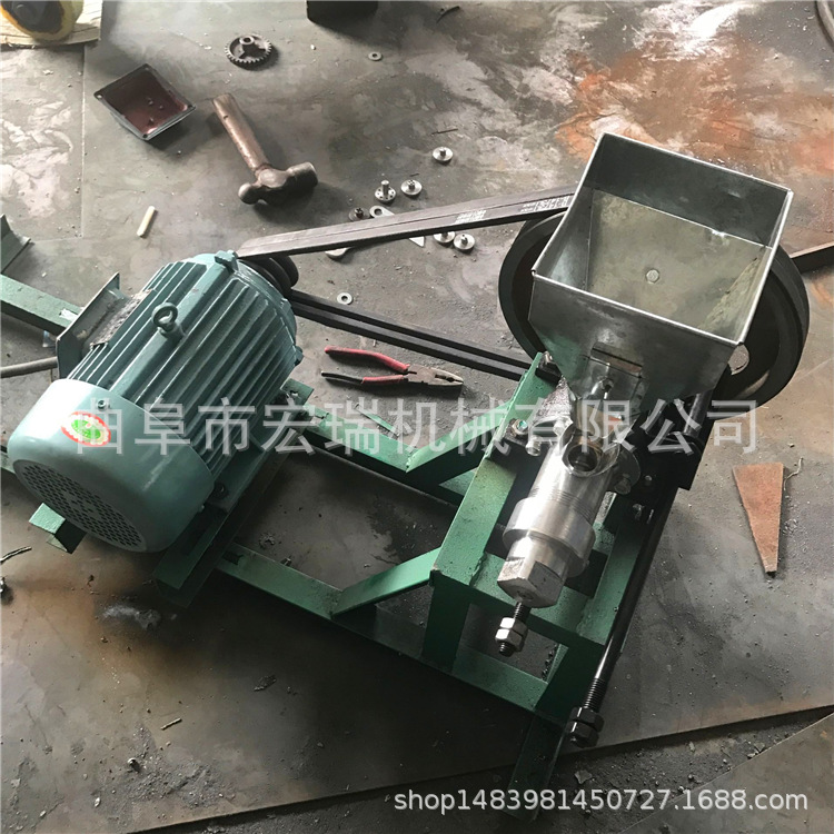 贵阳集市流动性膨化机空心实心玉米棍机 焦米棍膨化机