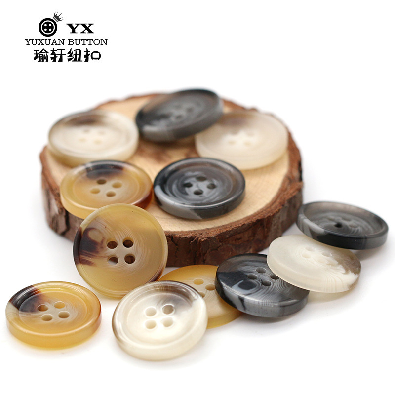 Spot wholesale exquisite resin suit button fashion coat coat buckle small fragrance style with four-eye button