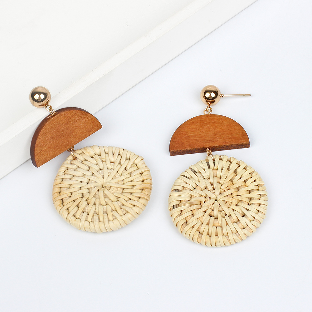 Nouvelles Boucles D&#39;oreilles Rétro En Bois Rond Tressé En Paille display picture 8