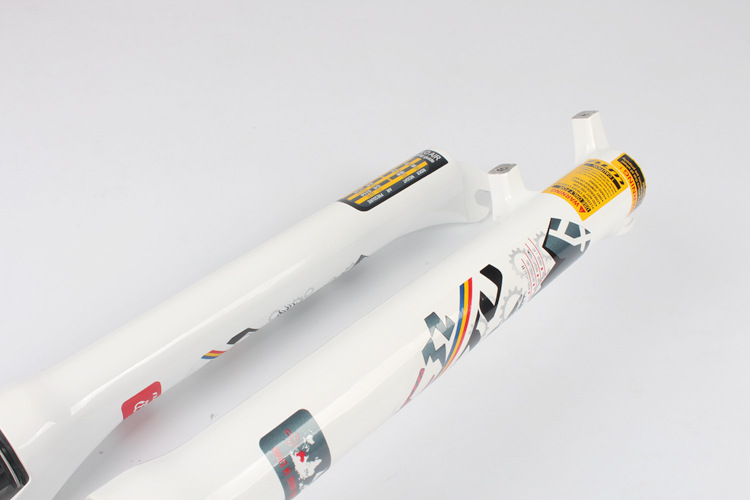 LUTU XC32 275 296.jpg