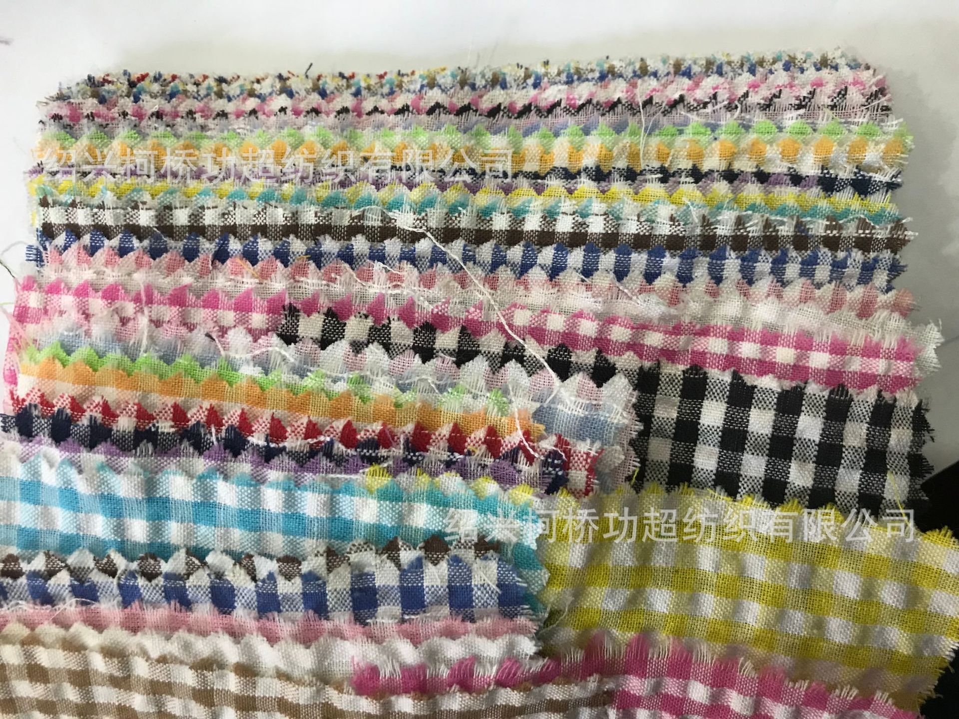 厂家供应 全棉色织格子泡泡布  衬衫面料