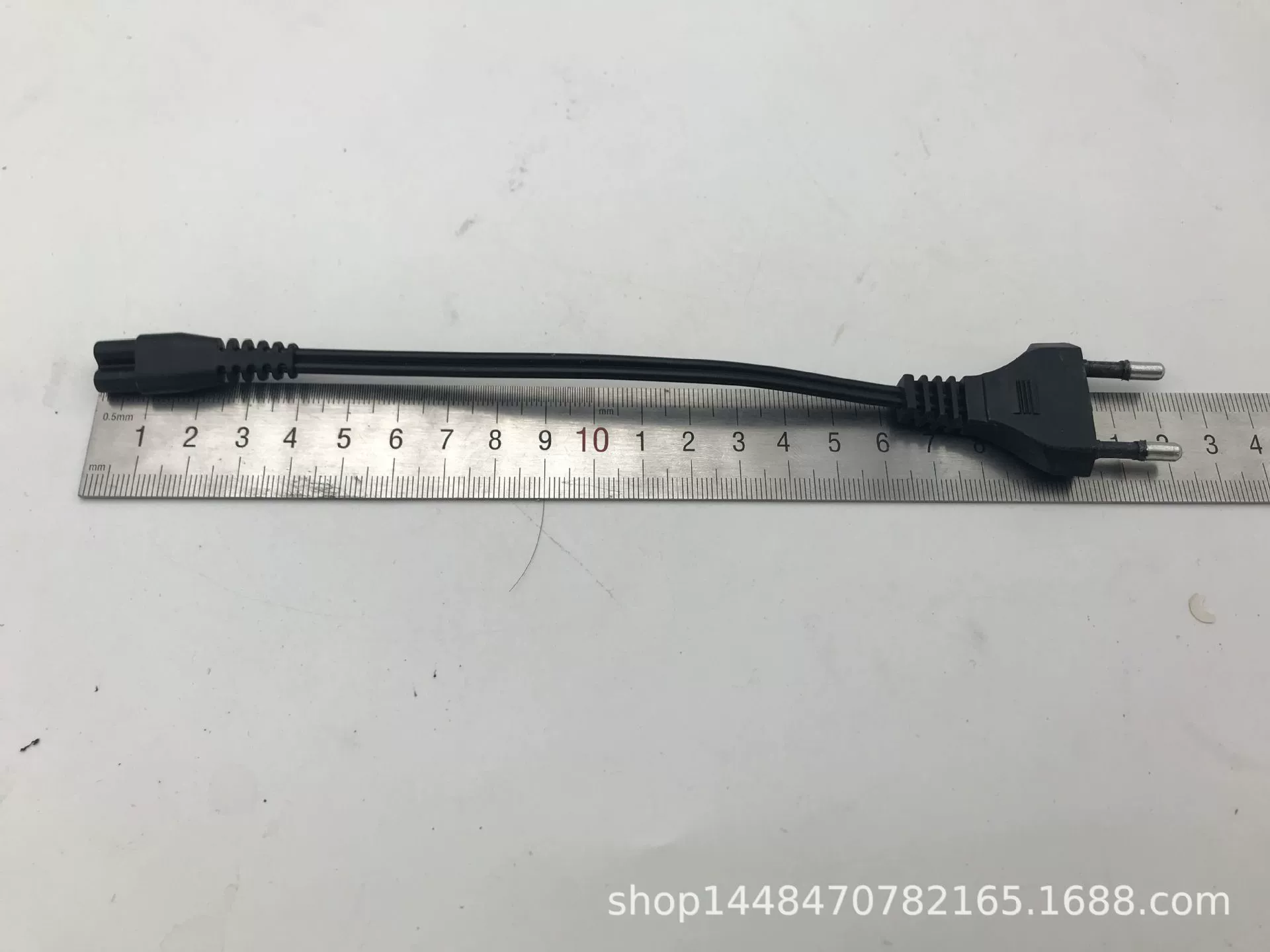 Зарядный кабель с двумя отверстиями, шнур питания, сильный свет, зарядное устройство для фонарика, прямой зарядный кабель, европейский стандарт