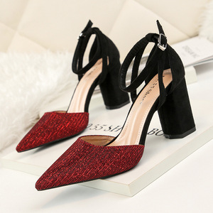 Korean fashion pointy high heels， sexy club thick heels