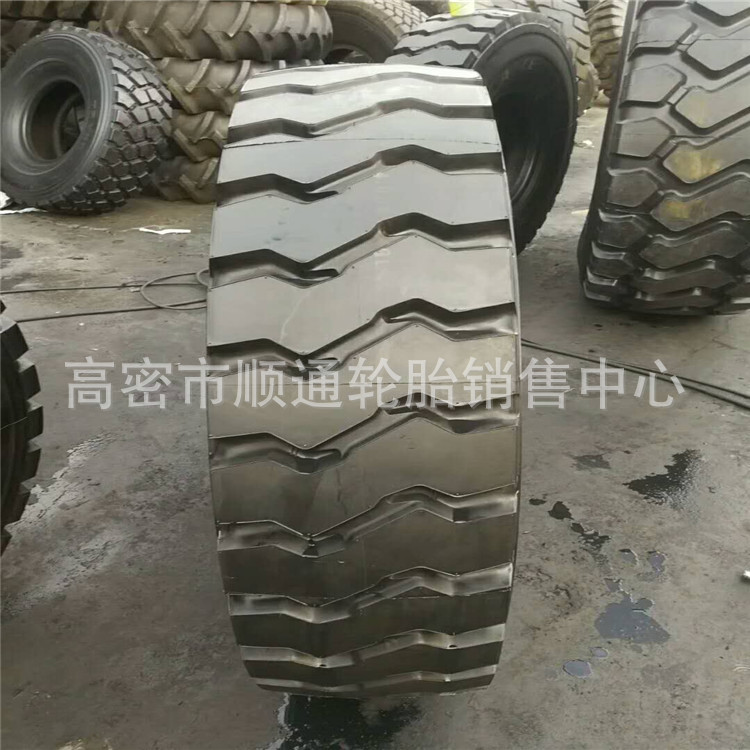 矿山钢丝轮胎1400R25 1400R24 1300R25自卸车轮胎