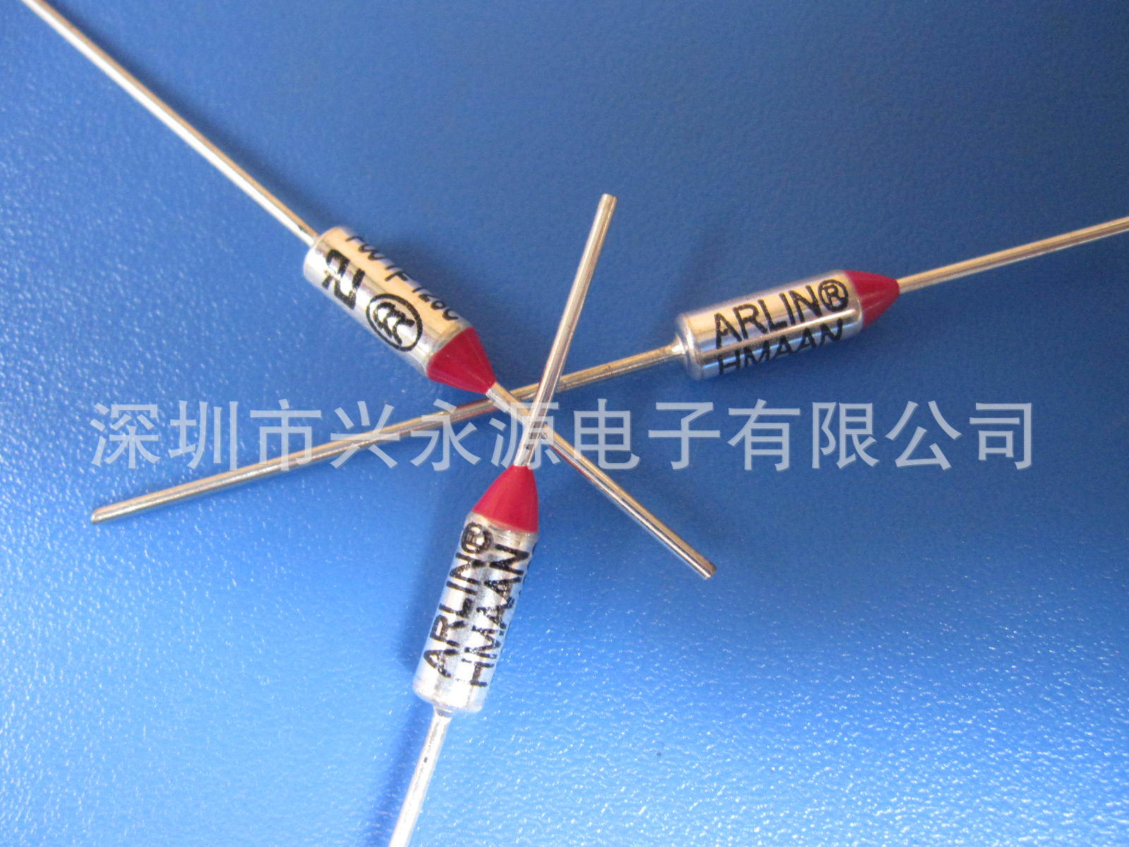热熔断器ARLIN F01系列加长引线 72C-257C 10A 250V温度保险丝