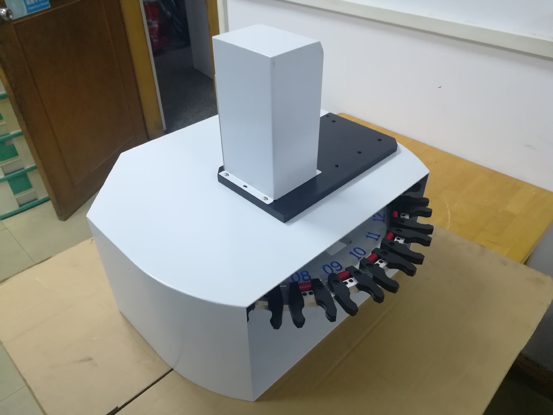 广东东莞厂家定做CNC雕刻机斗笠刀库伺服半圆形HSK型斗笠式刀库