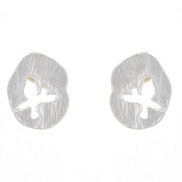 Silver pointed spike labret stud material detail
