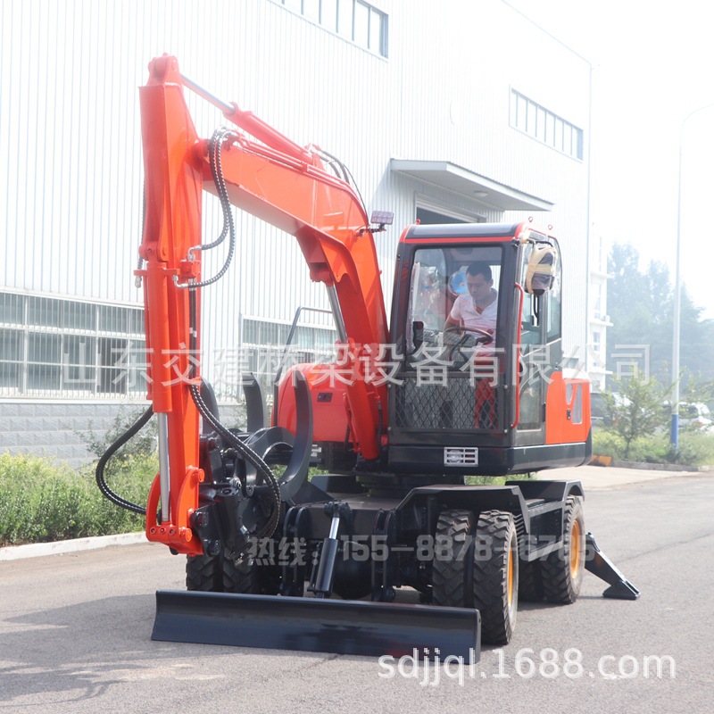 山东.临沂拾装机价格  轮胎式拾装机价格  拾装机厂家现车预定中