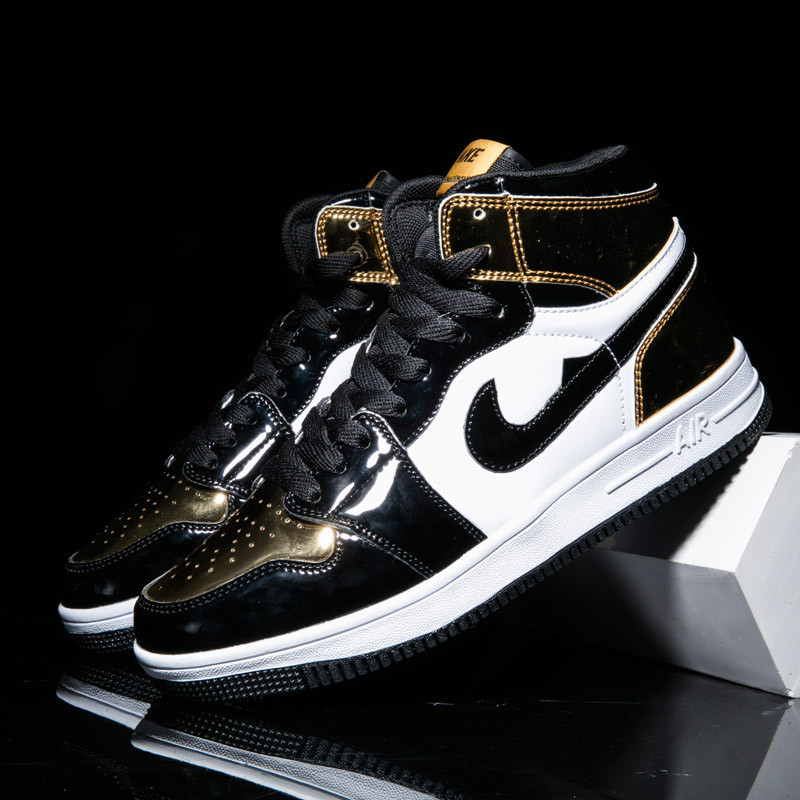 独立站跨境批发代发2018秋冬款男士板鞋防滑高帮鞋时尚运动休闲鞋