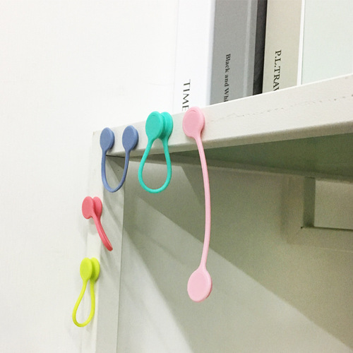 Magnetic cable winder Desktop data cable storage and organization Silicone magnetic fixing buckle to hang headphone cables