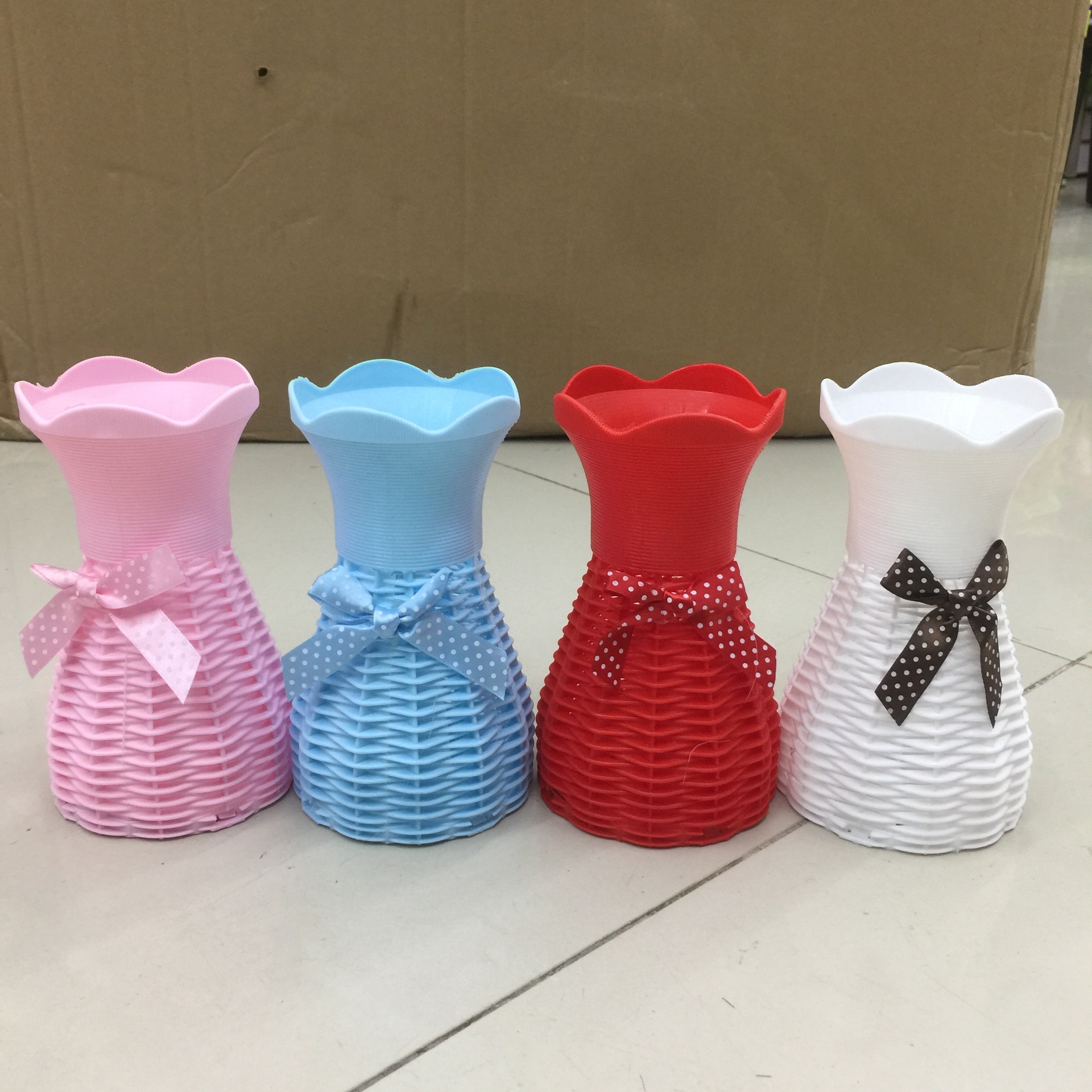 新款梅花口手工藤编塑料小花篮 桌面装饰白色花盆插花器特价批发