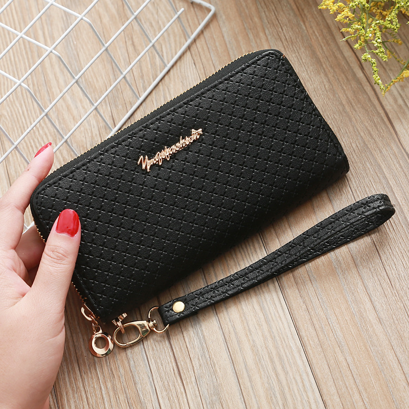 Korean-style Embossed Zipper Wallet display picture 6