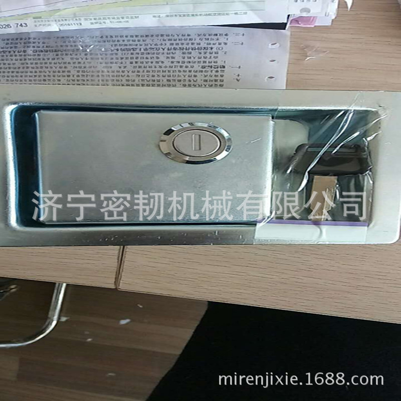 挖掘机配件SE330侧门锁 驾驶室门锁 锁芯