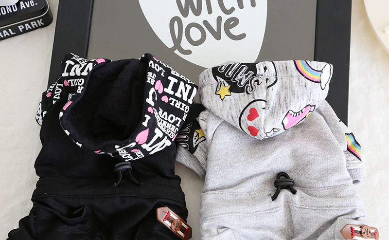 简约派带四脚衣