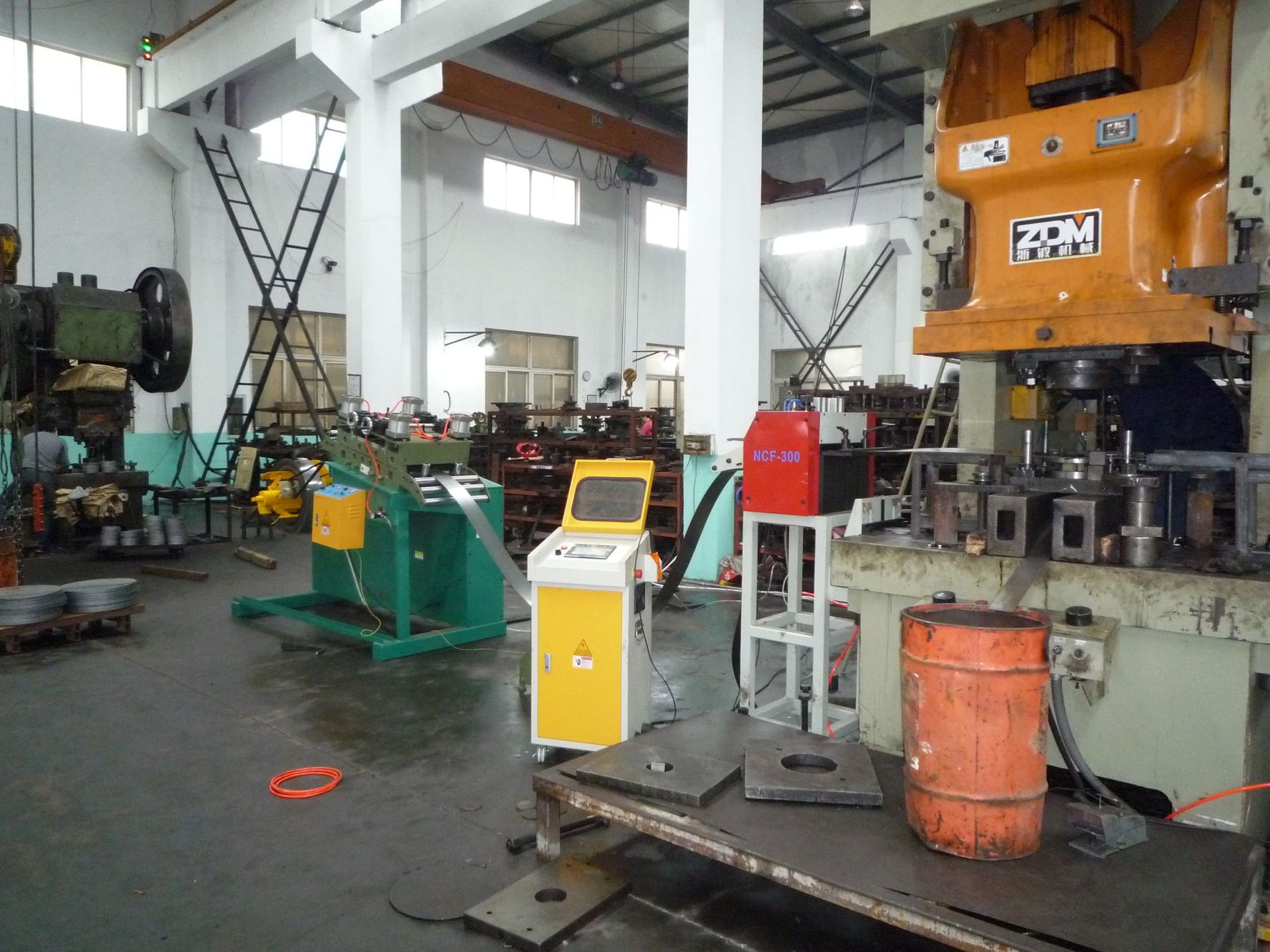 薄板冲压成型送料机 伺服送料机 高速冲床送料机 nc自动送料机