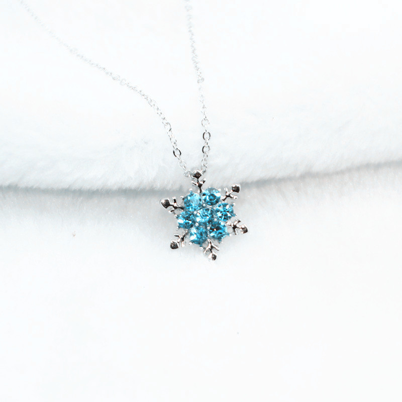 Christmas Series Korean Style Trendy Snowflake Full Zircon Pendant Crystal Sparkling Necklace Factory Direct Sales display picture 7