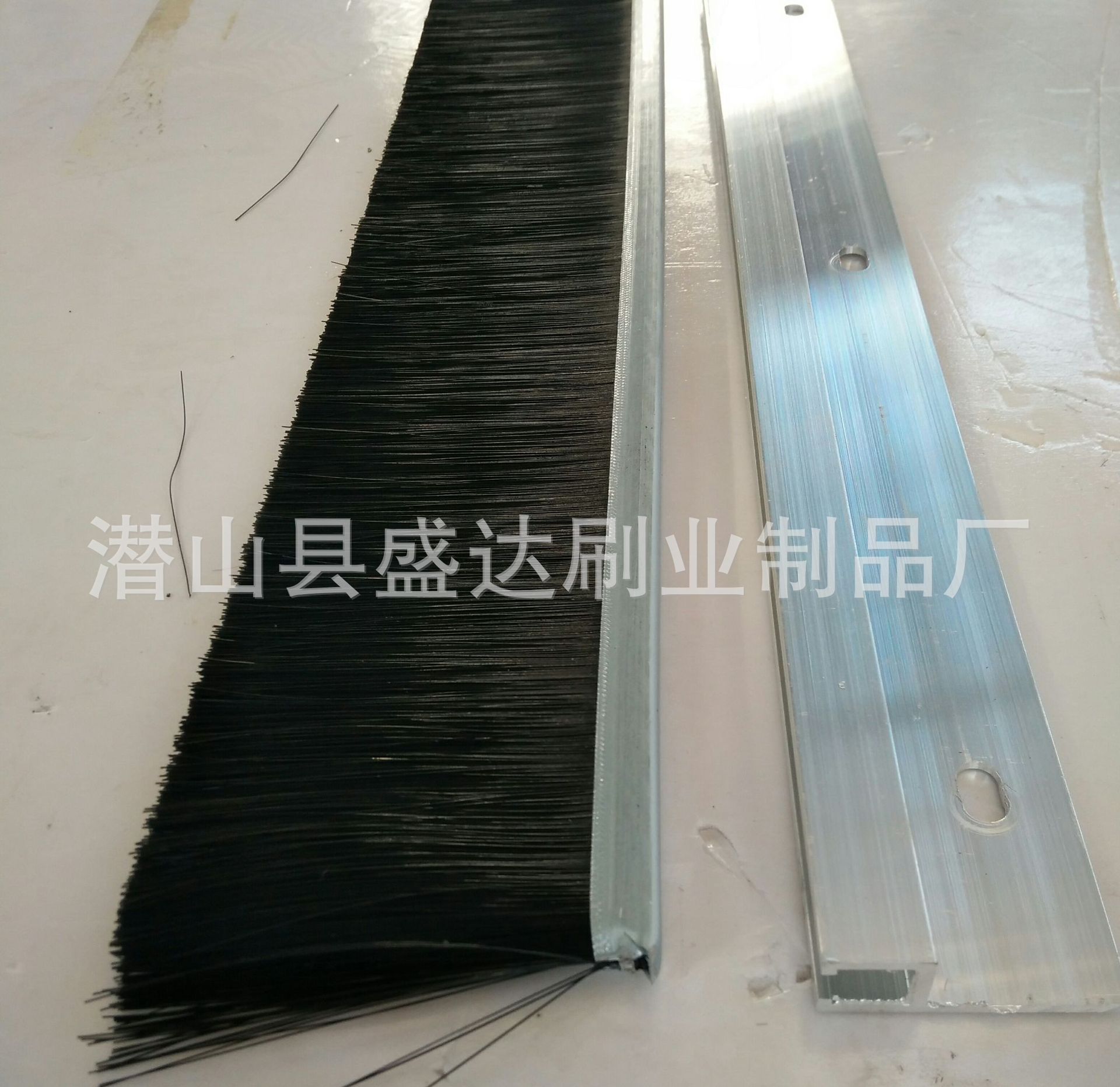 【盛达制刷厂】供应密封条刷  防尘条刷